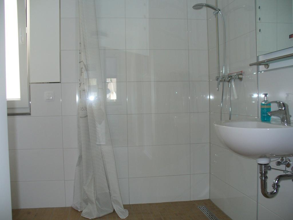 Ferienwohnung Rheinaue Cologne Extérieur photo